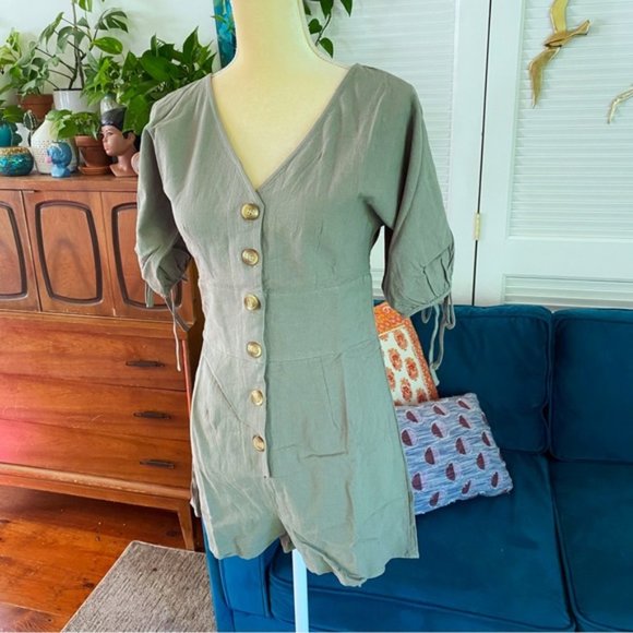Entro | Sweeter Days Utility Puff Sleeve Retro Button Down Romper Olive Green - Picture 5 of 14
